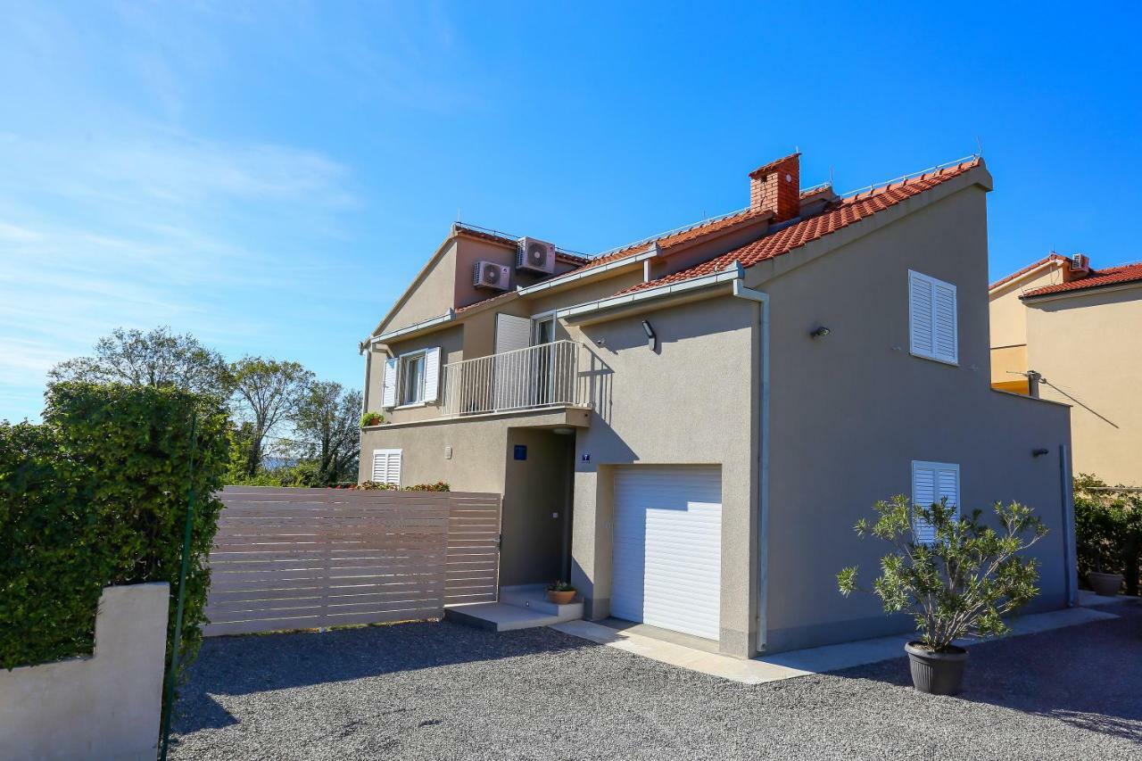 Villa Elysium - Beautiful Family House With Heated Pool Kaštela Exteriér fotografie